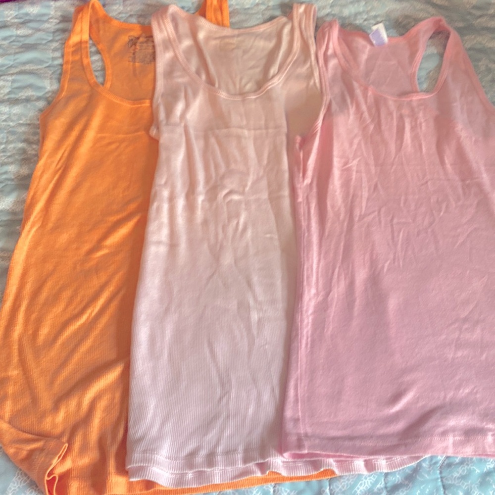 Tank top bundle of 3